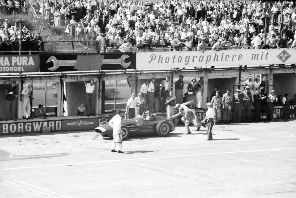 Juan Manuel Fangio tankowanie w Formule 1