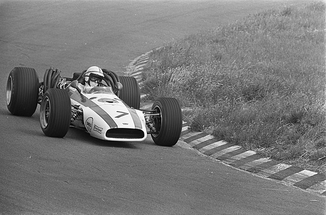 John Surtees podczas Grand Prix Holandii, 1968.