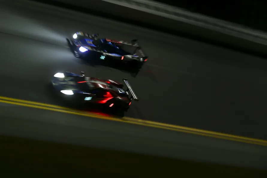 24 hours of Daytona at night