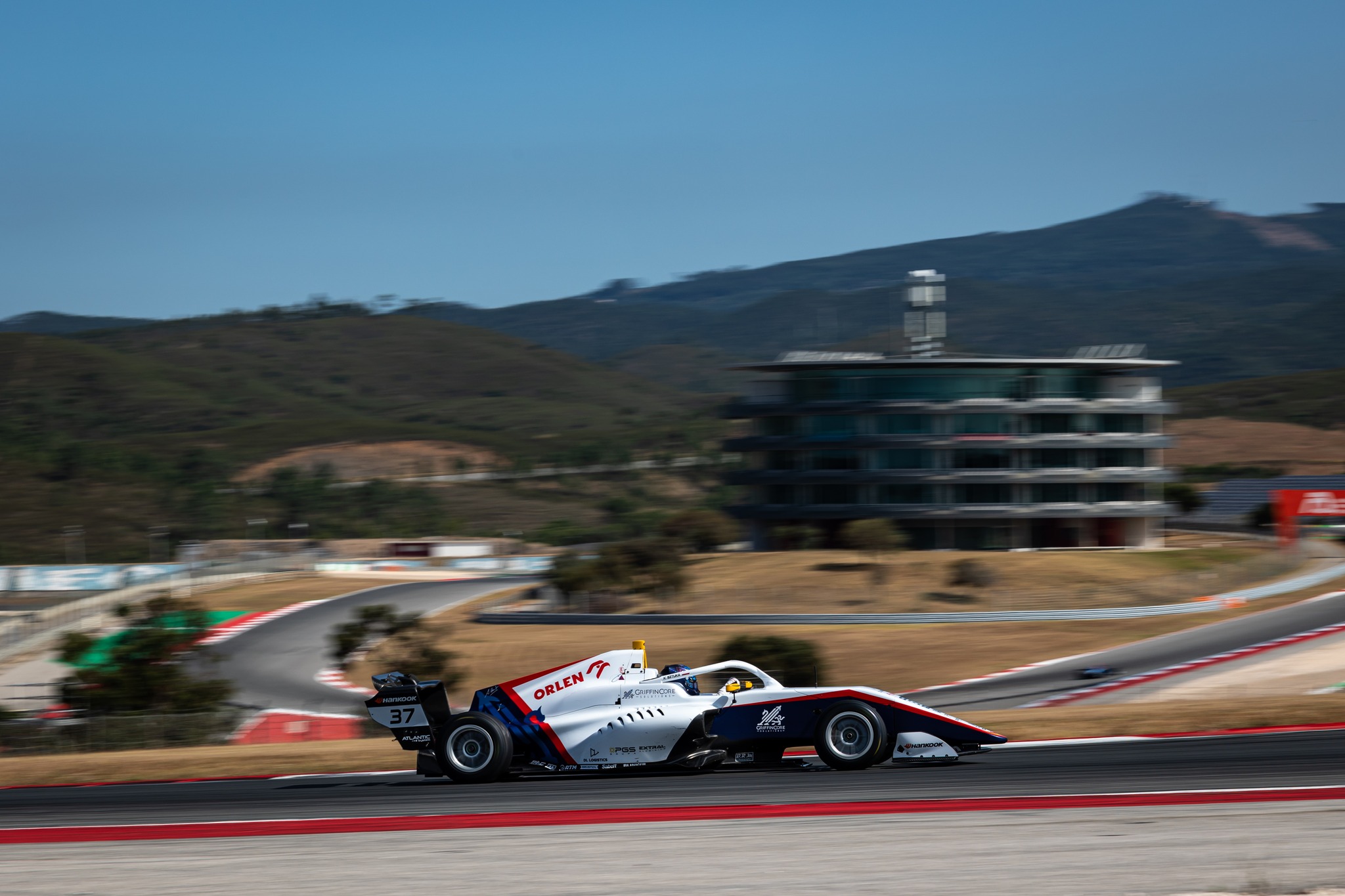 Kacper Sztuka ma za sobą bardzo dobry weekend Eurocup-3 na Portimao
