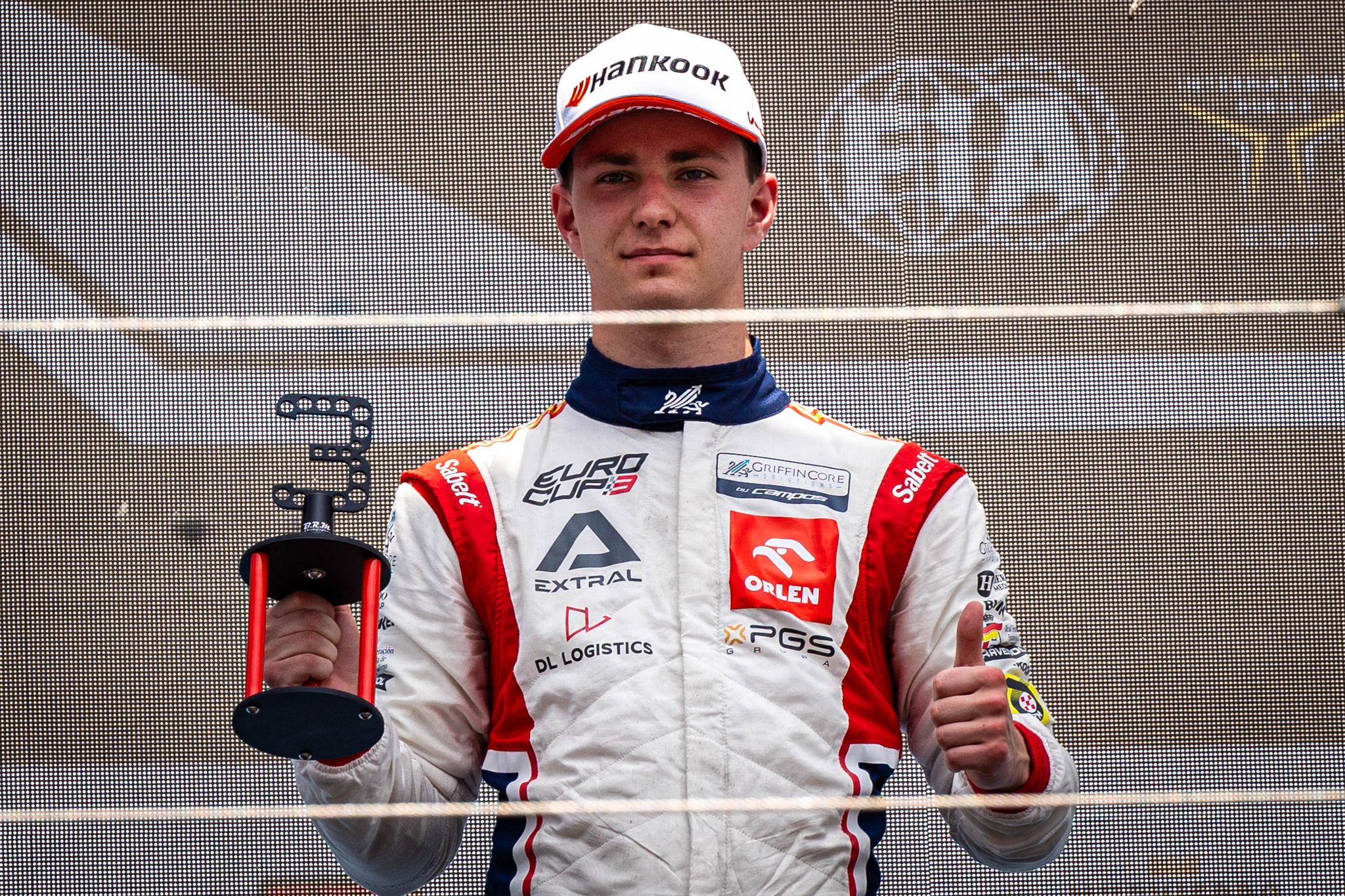 Kacper Sztuka jest obecnie wiceliderem klasyfikacji generalnej Eurocup-3