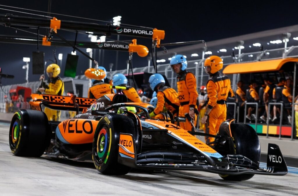 Lando Norris po pit stopie w Grand Prix Kataru 2023.