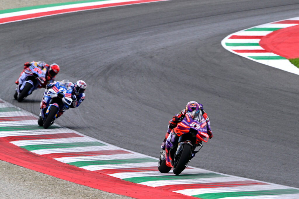 Jorge Martín (#89), Enea Bastianini (#23) oraz Marc Márquez (#93) podczas Grand Prix Włoch MotoGP 2024