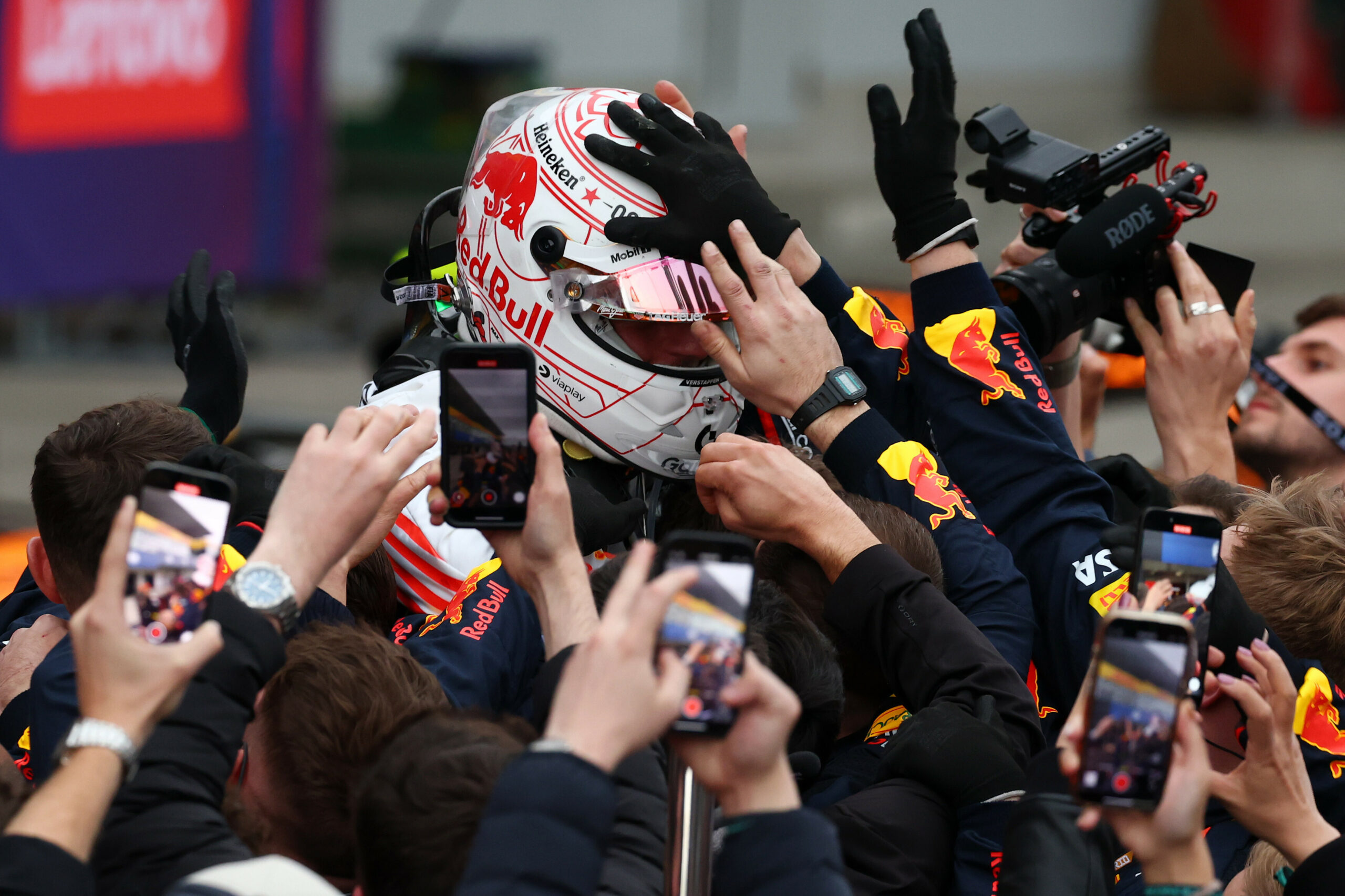 Max Verstappen z ekipą Red Bulla