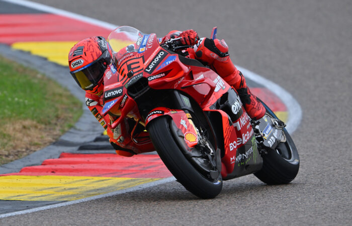 Ile waży motocykl MotoGP?