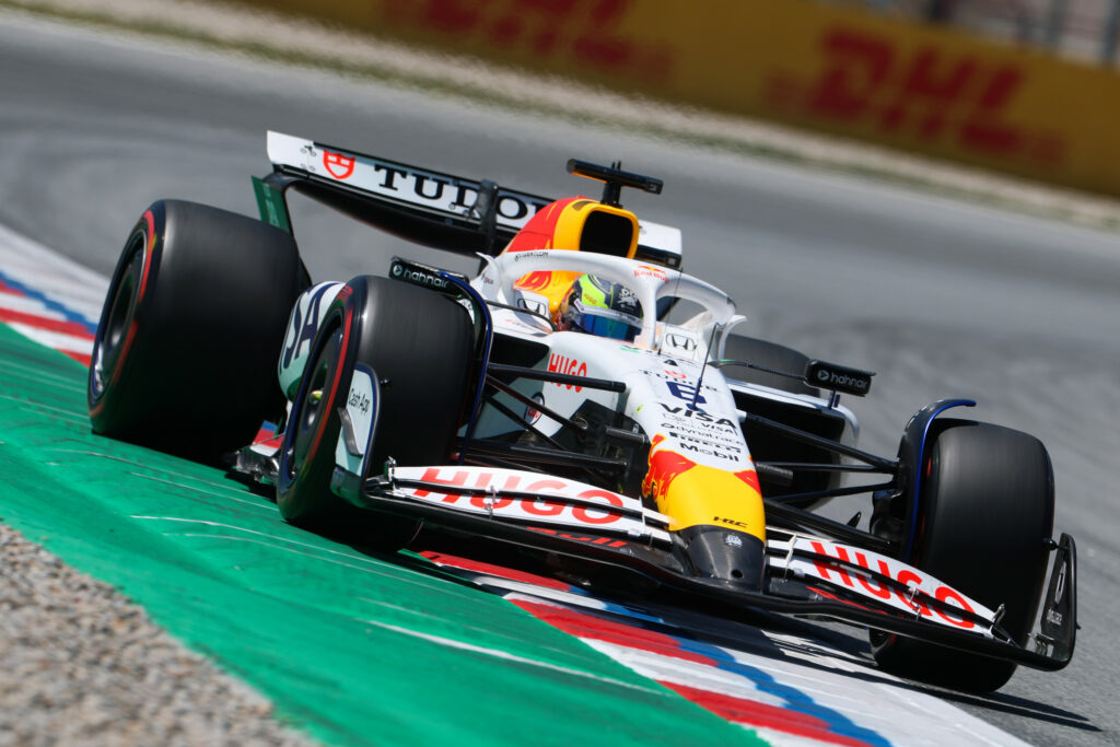 Isack Hadjar w Grand Prix Hiszpanii. Źródło: Steven Tee/Red Bull Content Pool