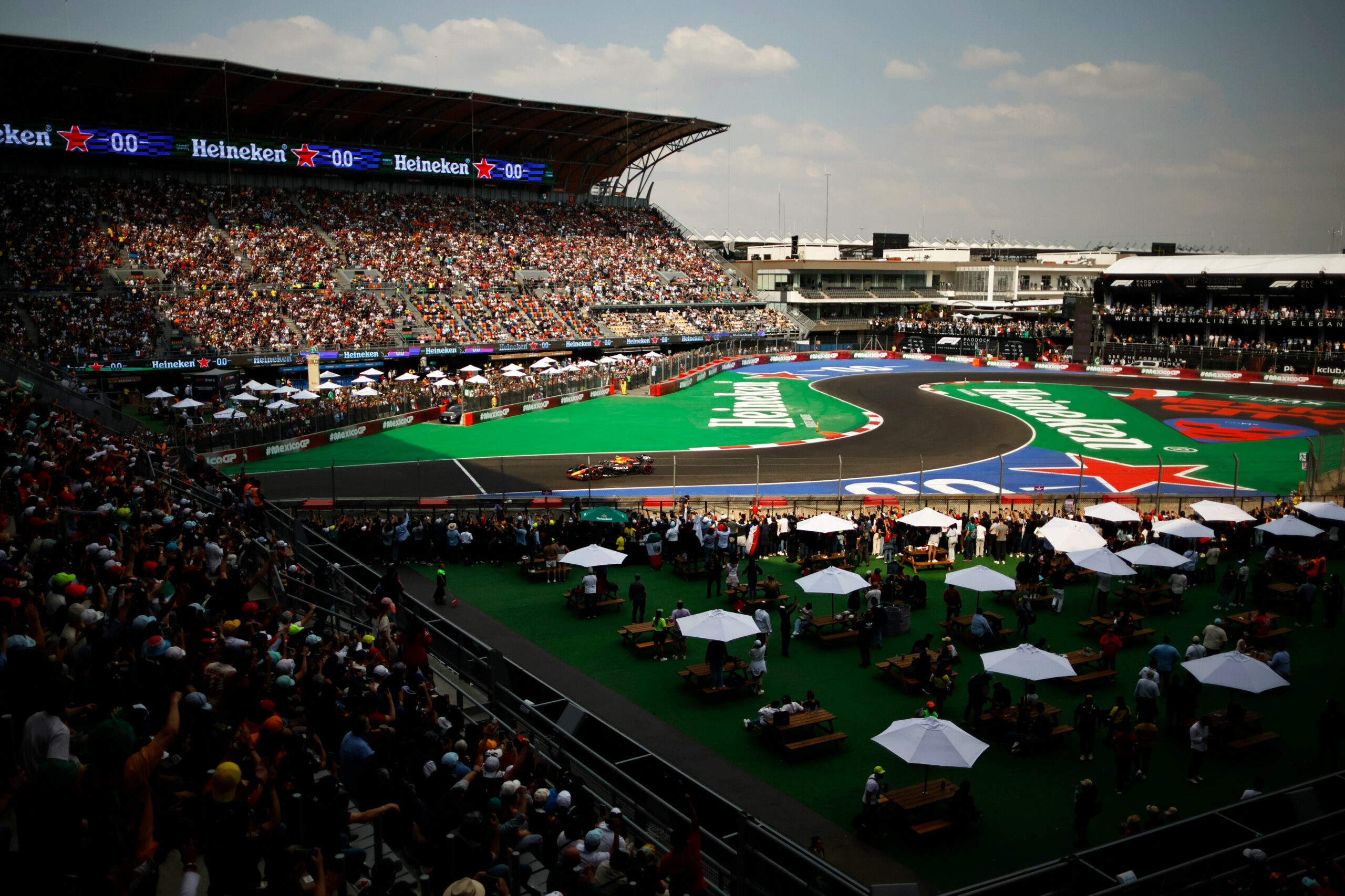 Sergio Perez w Grand Prix Meksyku