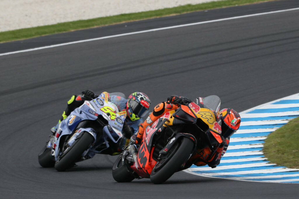 Pol Espargaró (#44) oraz Fermín Aldeguer (#54) podczas Grand Prix Australii MotoGP