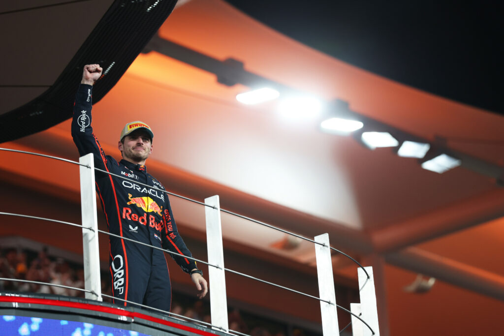 Max Verstappen na podium w Grand Prix Abu Zabi 2025.
