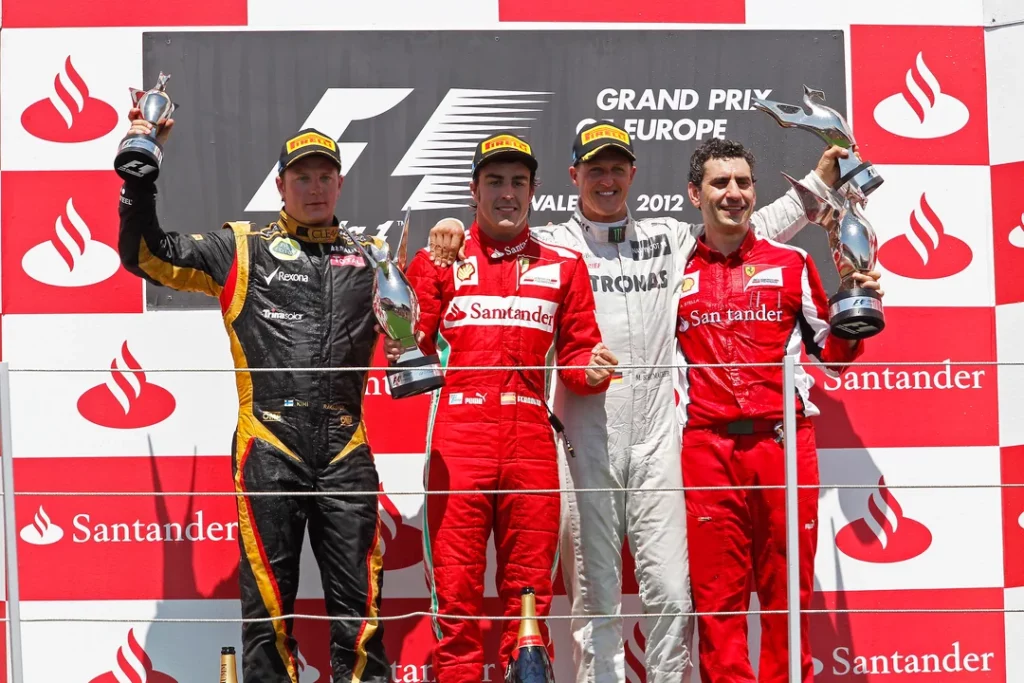 Podium po Grand Prix Europy 2012.

