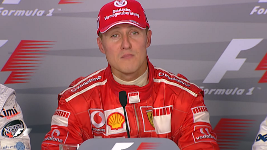 Michael Schumacher w trakcie konferencji podczas Grand Prix Włoch 2006.