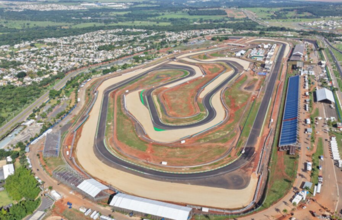 Widok na arenę zmagań o Grand Prix Brazylii MotoGP z lotu ptaka