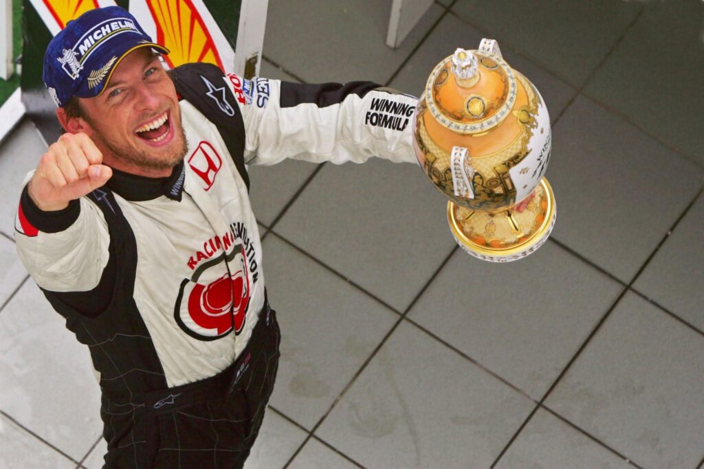 Jenson Button świętujący zwycięstwo w Grand Prix Węgier, 2006