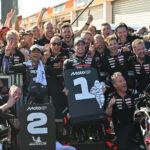 Zespół Aprilii świętujący dublet w Grand Prix Brazylii