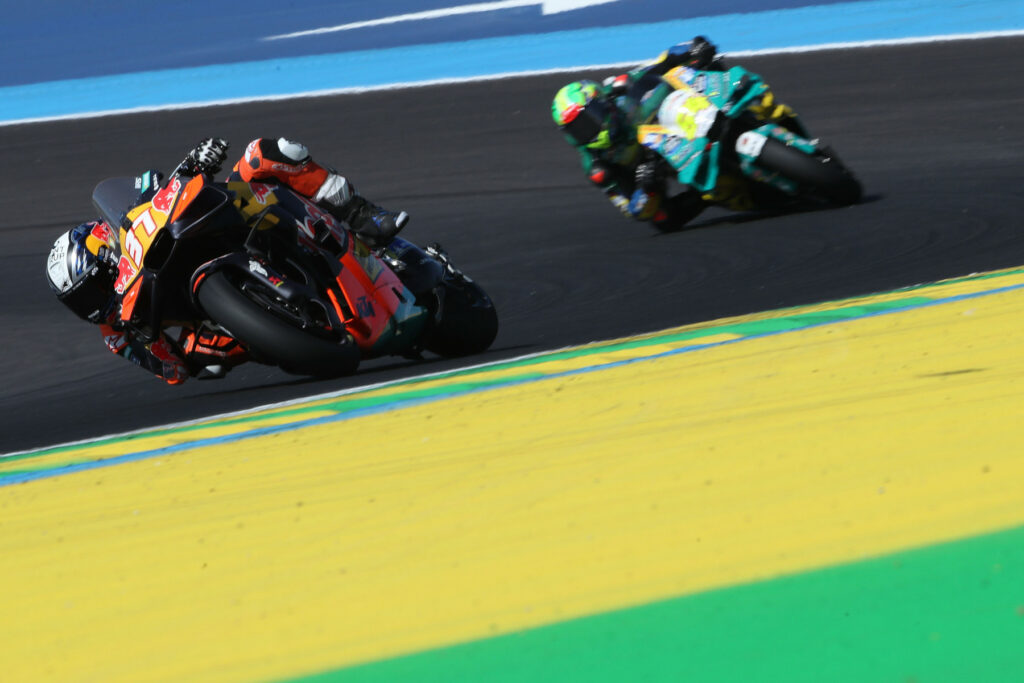 Pedro Acosta (#37) oraz Fermín Aldeguer (#54) podczas Grand Prix Brazylii