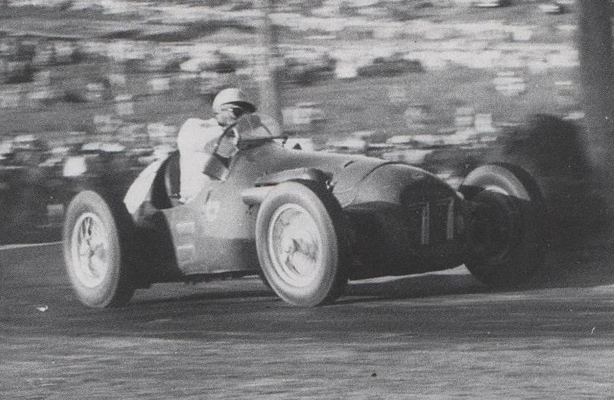 Davison podczas Grand Prix Australii 1954.