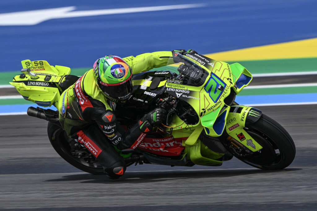 Franco Morbidelli na motocyklu Ducati Desmosedici GP24 w barwach zespołu VR46