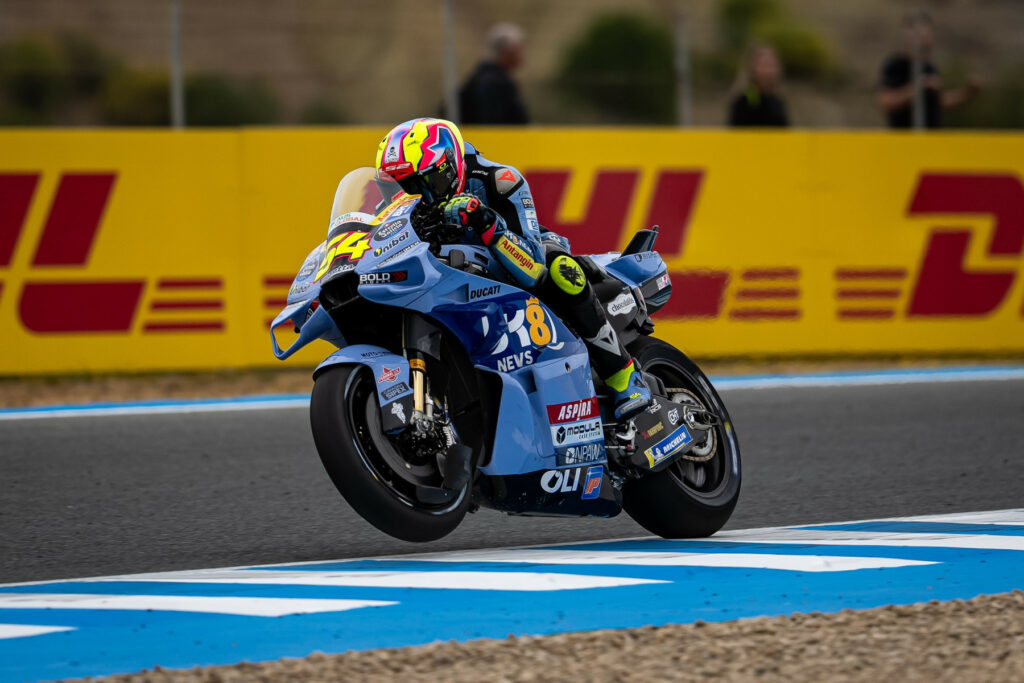 Fermín Aldeguer na Ducati Desmosedici GP25 w barwach satelickiej ekipy Gresini