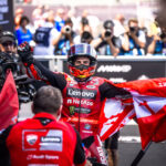 Marc Márquez świętujący zwycięstwo w Grand Prix Węgier