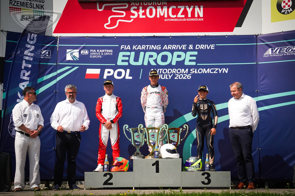 Kartingowe Mistrzostwa Europy - podium klasyfikacji Junior