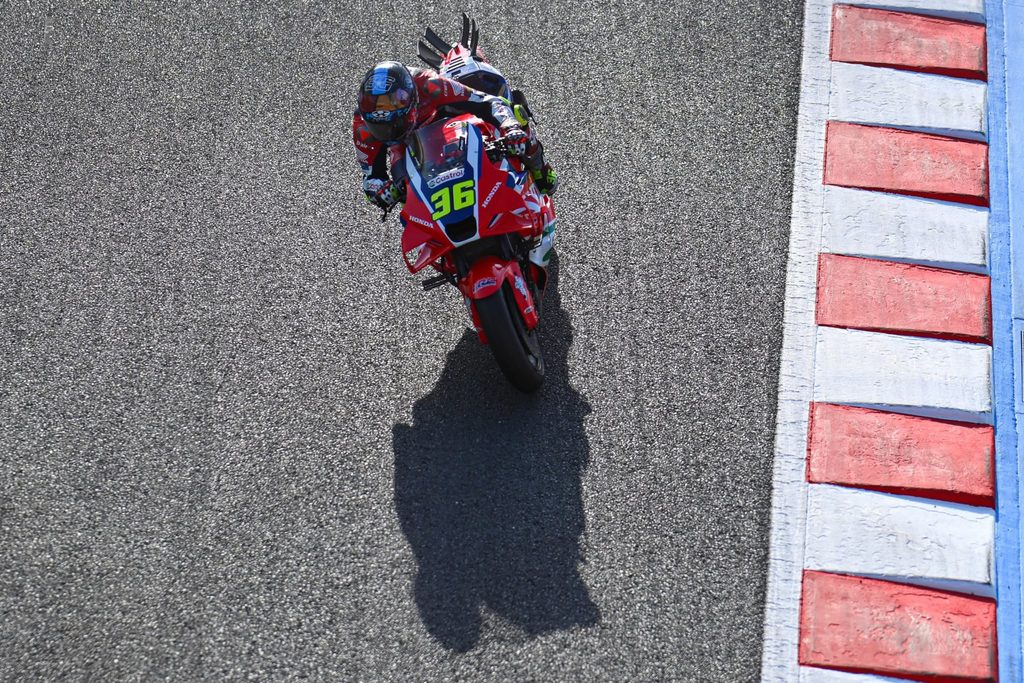 Nieobecny w ten weekend Joan Mir ubiegłoroczne Grand Prix Japonii MotoGP zakończył na podium