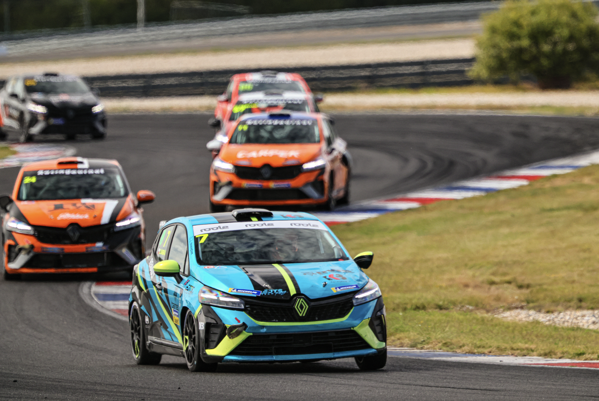 Dawid Babraj w Renault Clio Cup
